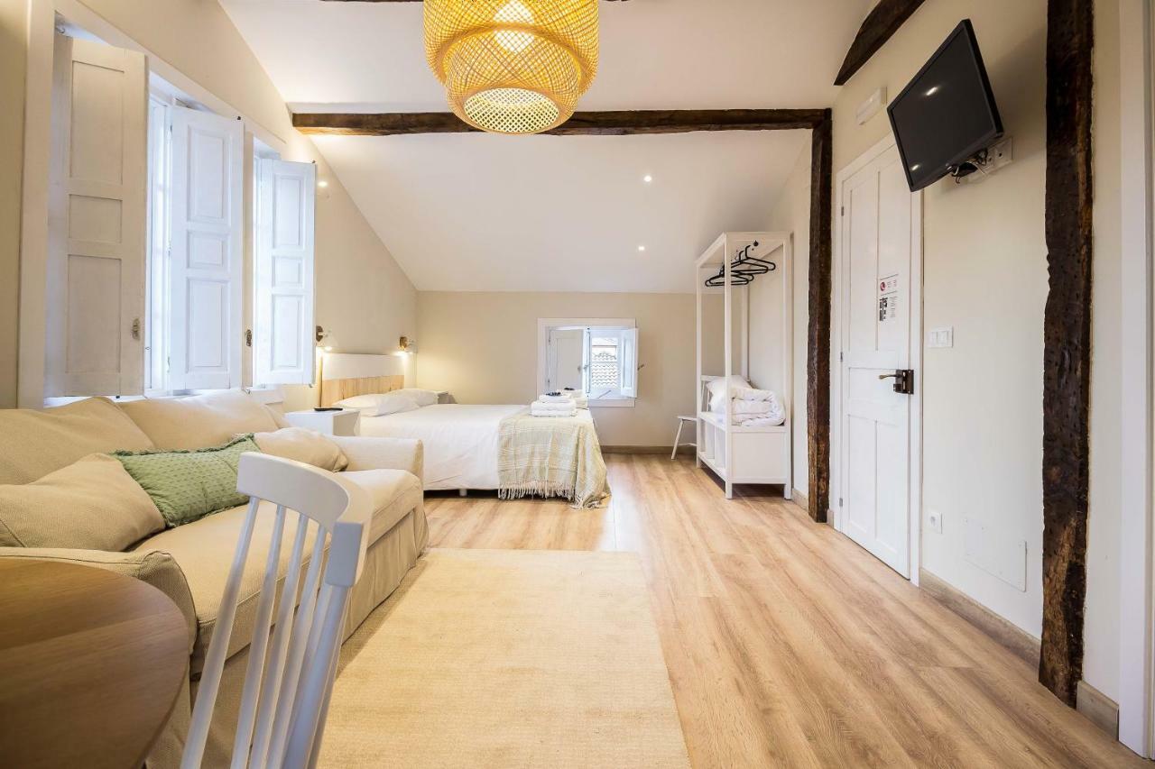 Hostal Lierganes Fluviarium Rooms Esterno foto
